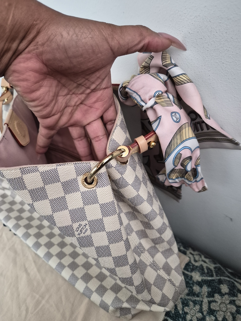 Cream and Gray Check Hobo Shoulder Bag - Picture 5 of 6